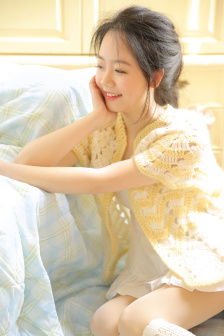 年轻漂亮的女邻居2